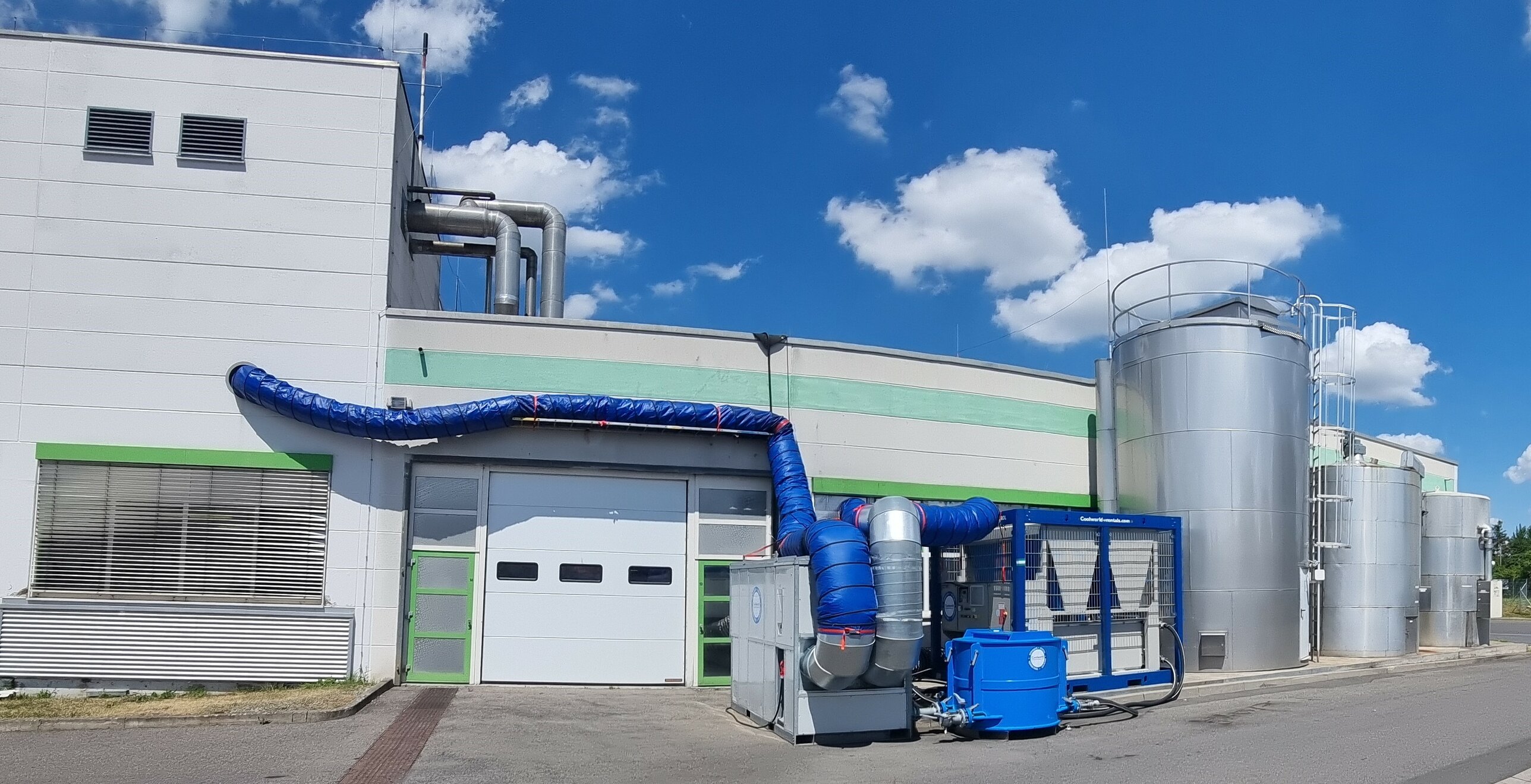 Effiziente Hallenkühlung: Coolworld sichert Produktion bei Großbäckerei — Projektbild 2