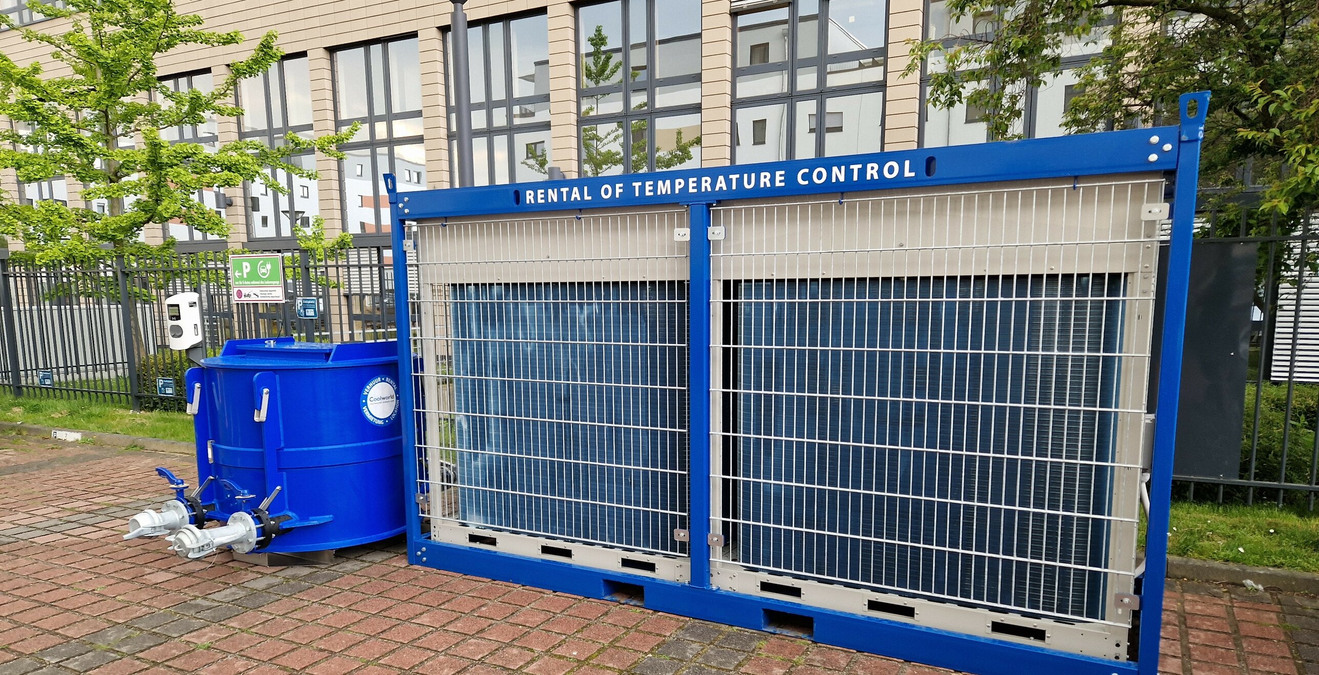 Système de refroidissement temporaire pour la salle des serveurs pendant les travaux de rénovation — image du projet 2