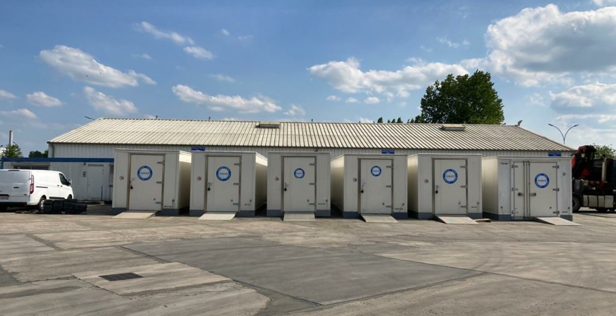 Mégas chambres froides pour le stockage de matières premières dans l’industrie pharmaceutique — image du projet 1