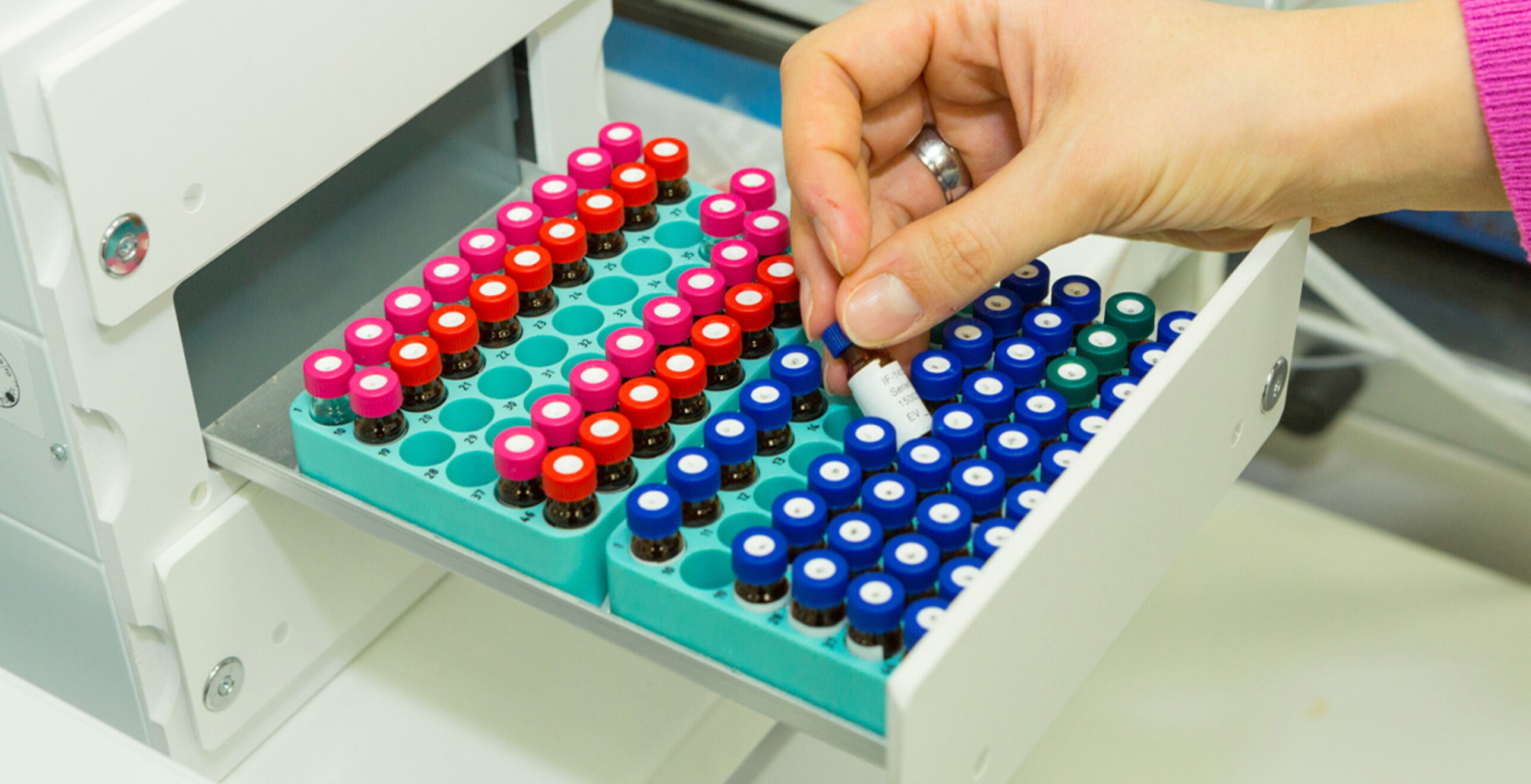 Effiziente Laborproben-Lagerung: SGS INSTITUT FRESENIUS mietet Tiefkühllösung — Projektbild 5