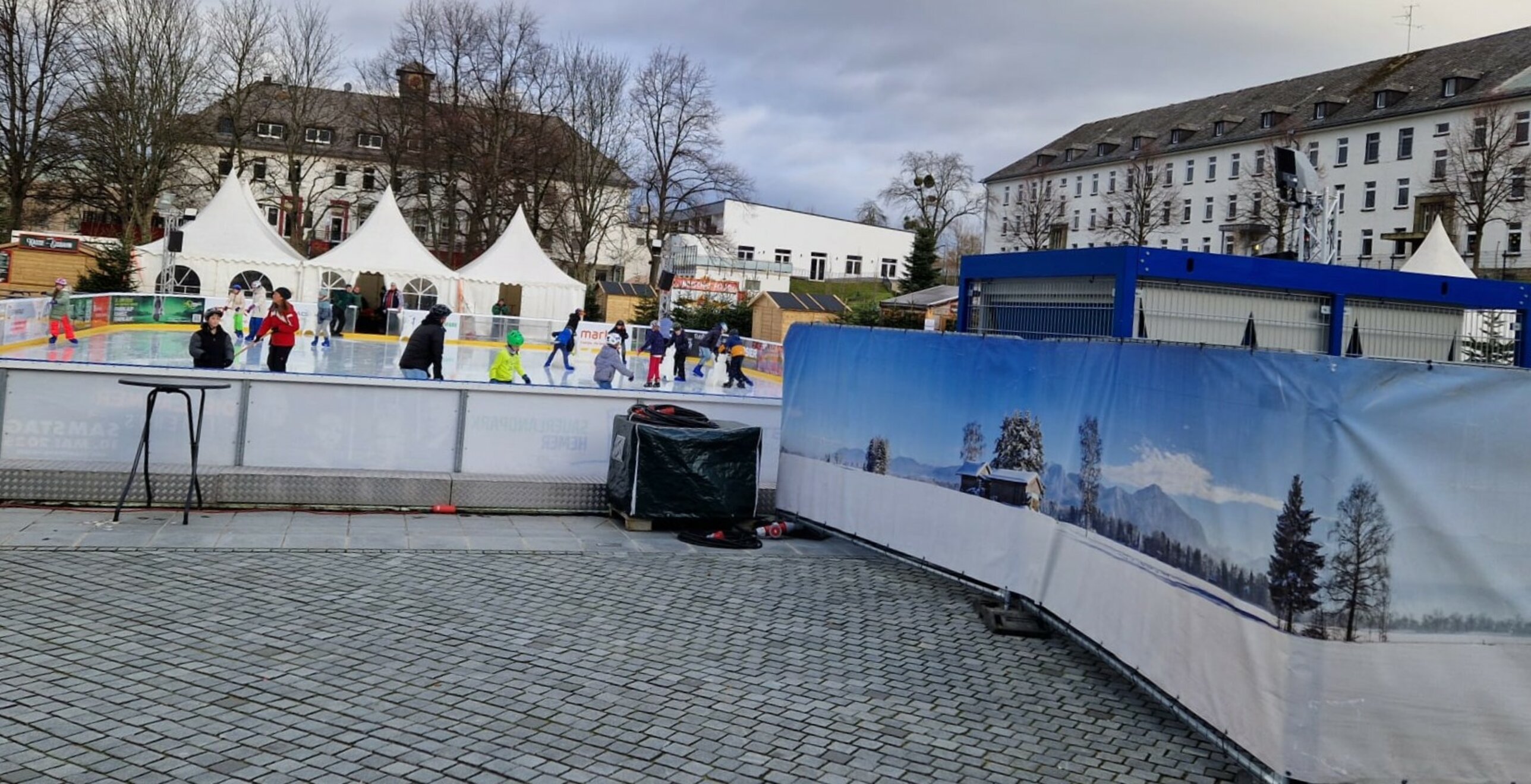 Comme chaque année : le Sauerlandpark de Hemer fait confiance à Coolworld pour une patinoire parfaite — image du projet 3